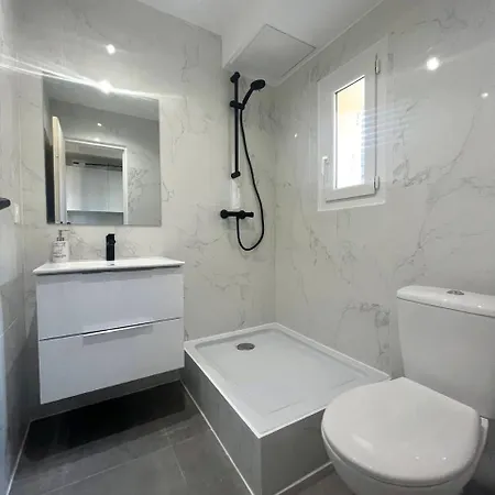 Designed Flat In Center * Mentona