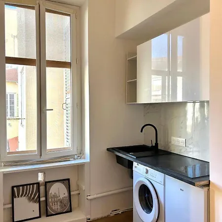 Designed Flat In Center Apartament